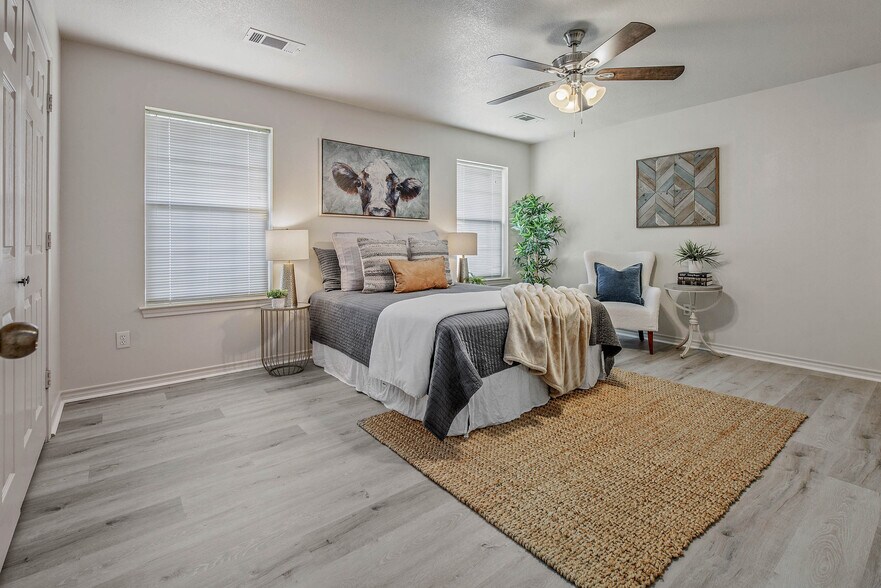 More Photos Of 1128-1136 Gridiron Drive, College Station Apartments For Sale