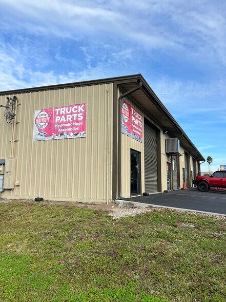 More Photos Of 1100 N 50th St, Tampa Storefront Retail Office For Sale