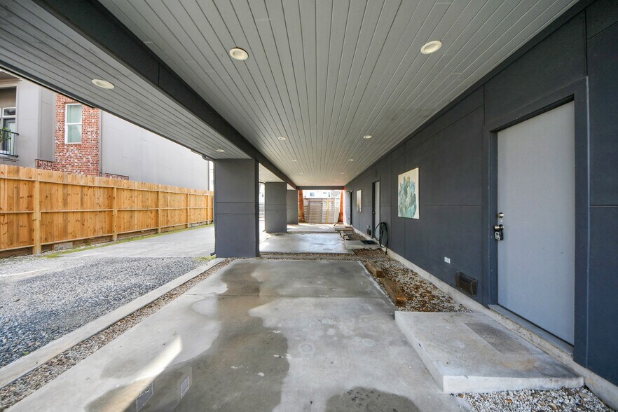 More Photos Of 1708 Winter St, Houston Apartments For Sale