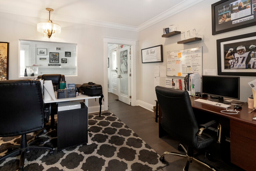 More Photos Of 326 S Hyde Park Ave, Tampa Office Residential For Sale