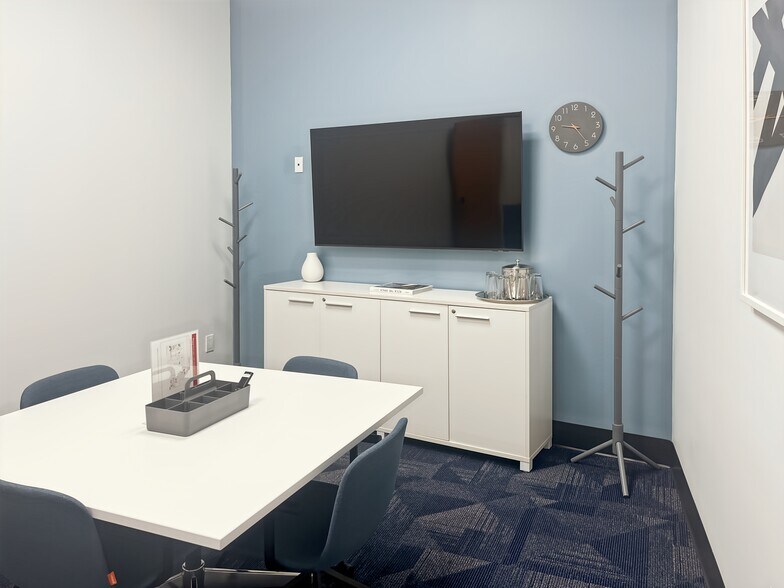 More Photos Of 1701 Park Center Dr, Orlando Coworking Space
