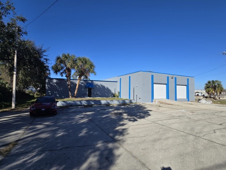 More Photos Of 5401 Sligh Ave, Tampa Industrial For Lease