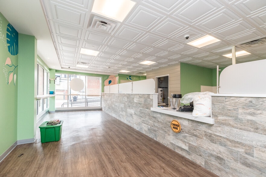 More Photos Of 325 Madison St, Lansdale Apartments For Lease