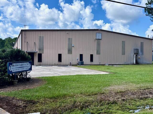 More Photos Of 1760 South Ln, Mandeville Warehouse For Sale