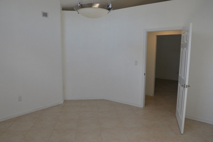 More Photos Of 8028 Spring Hill Dr, Spring Hill Coworking Space