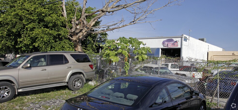 More Photos Of 10501 SW 185th Ter, Miami Warehouse For Sale