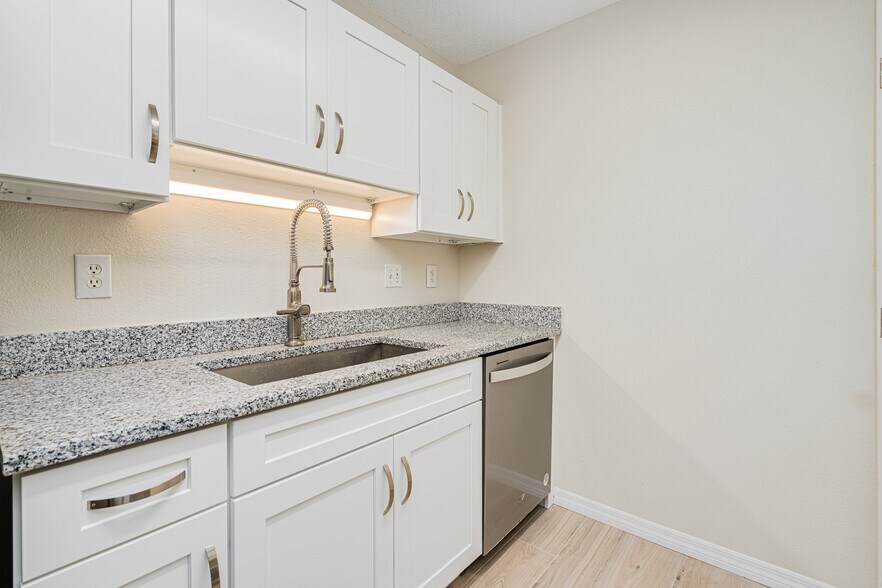 More Photos Of , South Daytona Multifamily For Sale