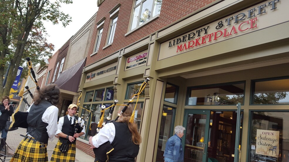 More Photos Of 144-156 E Liberty St, Wooster Storefront Retail Office For Lease