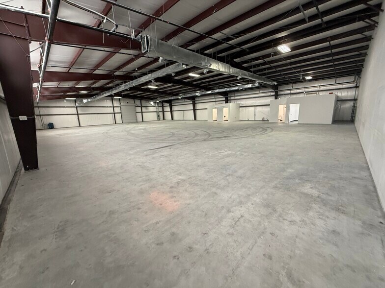 More Photos Of 3943 S Interstate 35, New Braunfels Unknown For Lease