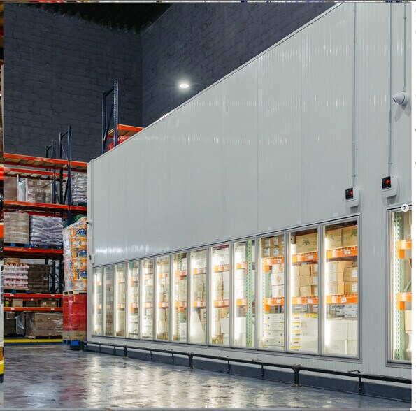 More Photos Of 9213 183rd St, Hollis Warehouse For Lease