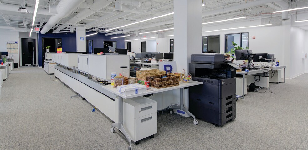 More Photos Of 1610 Des Peres Rd, Des Peres Unknown For Lease