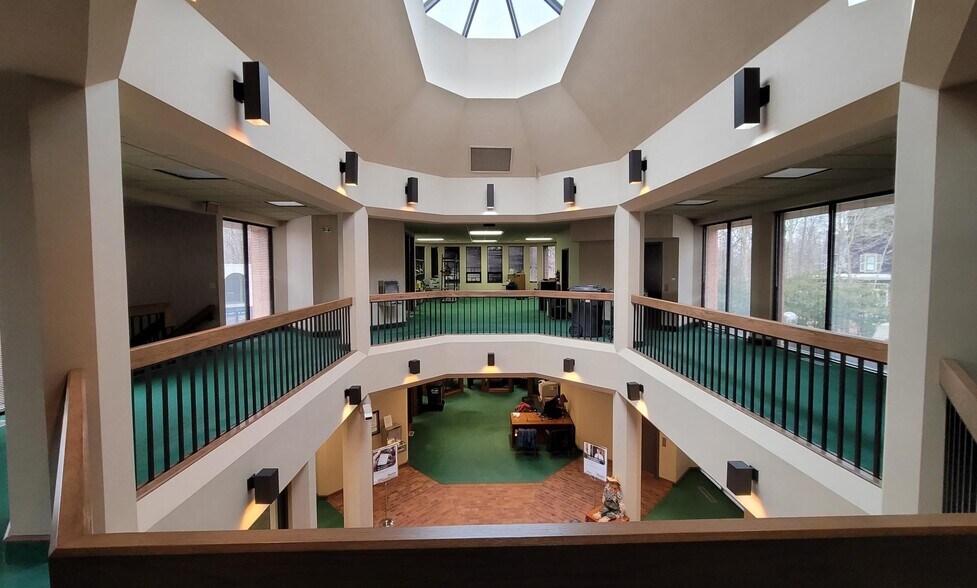More Photos Of 115 N Third St, Fairbury Bank For Sale