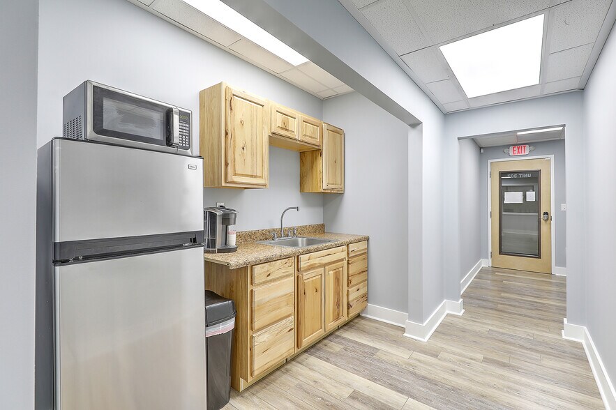 More Photos Of 597 Old Mount Holly Rd, Goose Creek Coworking Space