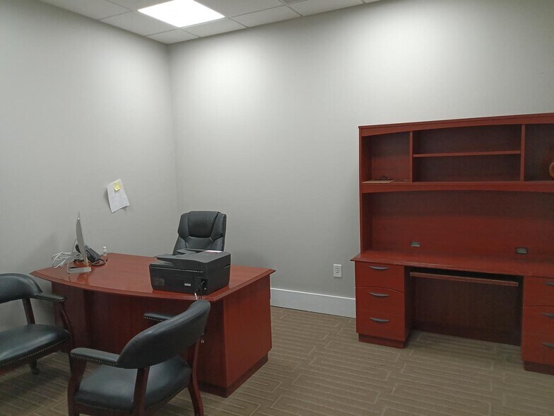 More Photos Of 5945 Peachtree Cors E, Peachtree Corners Flex For Sale