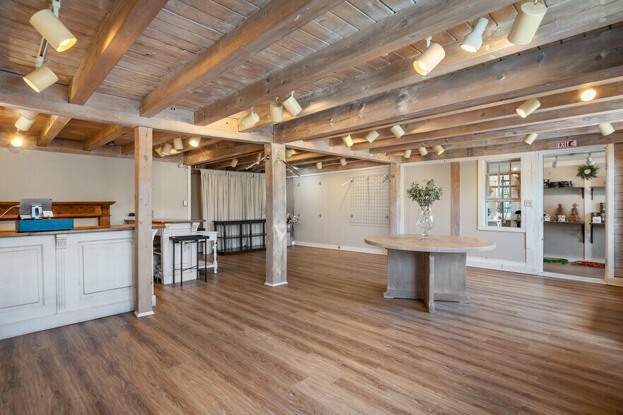 More Photos Of 2049 Post Rd, Wells Storefront Retail Office For Lease