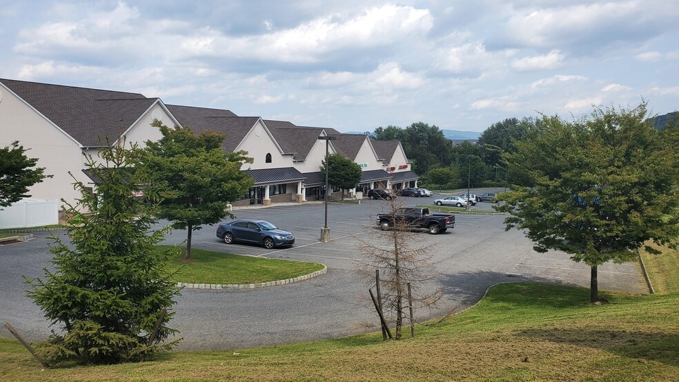 More Photos Of 430 Cedarville Rd, Easton Storefront For Lease