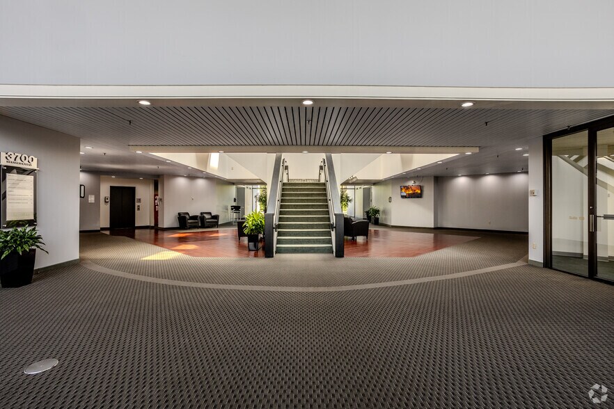 More Photos Of 3700 Corporate Dr, Columbus Office For Lease