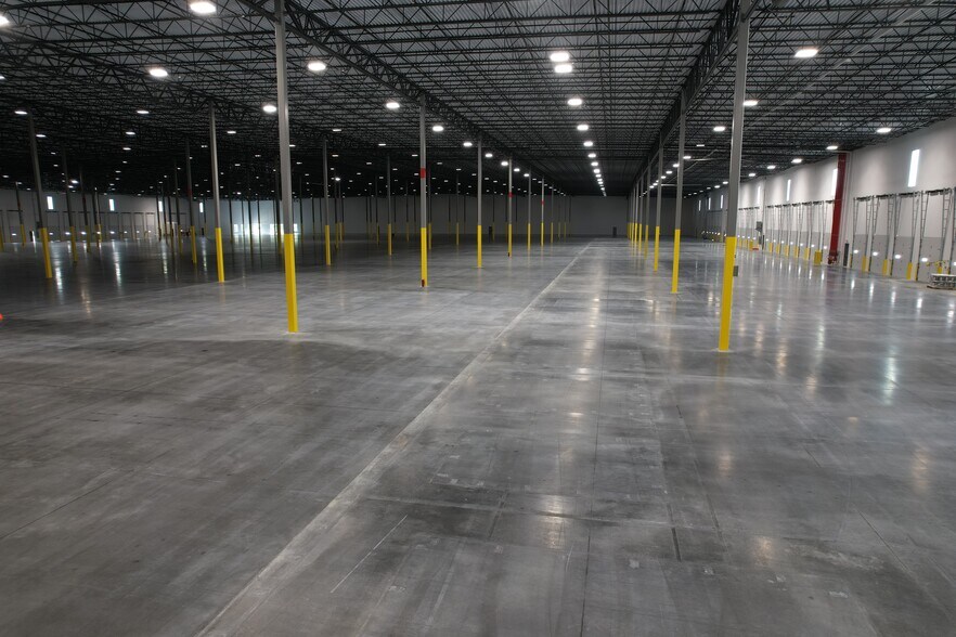 More Photos Of 5601 Chudoba Pky, Prince George Distribution For Lease