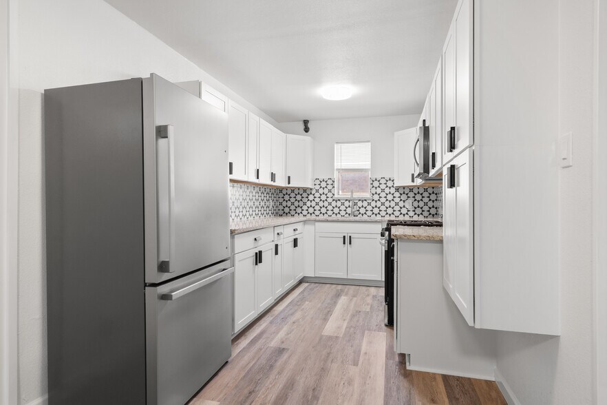 More Photos Of 2404 Louise St, Denton Multifamily For Sale