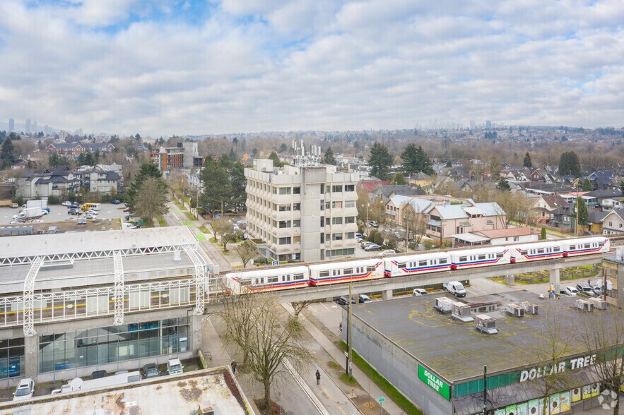 More Photos Of 1750 E 10th Ave, Vancouver Medical For Sale