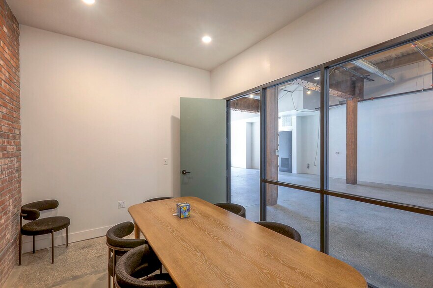 More Photos Of 1612 Grand Blvd, Kansas City Loft Creative Space For Lease