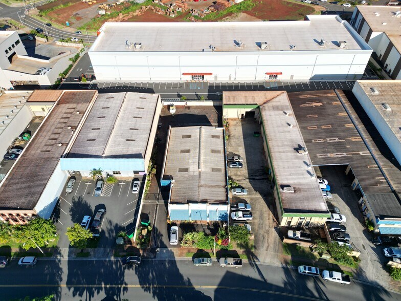 More Photos Of 94-469 Ukee St, Waipahu Manufacturing For Sale