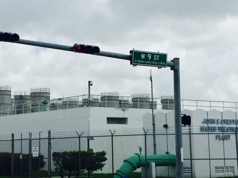 More Photos Of 330-332 W 9th St, Hialeah Storefront Retail Office For Lease