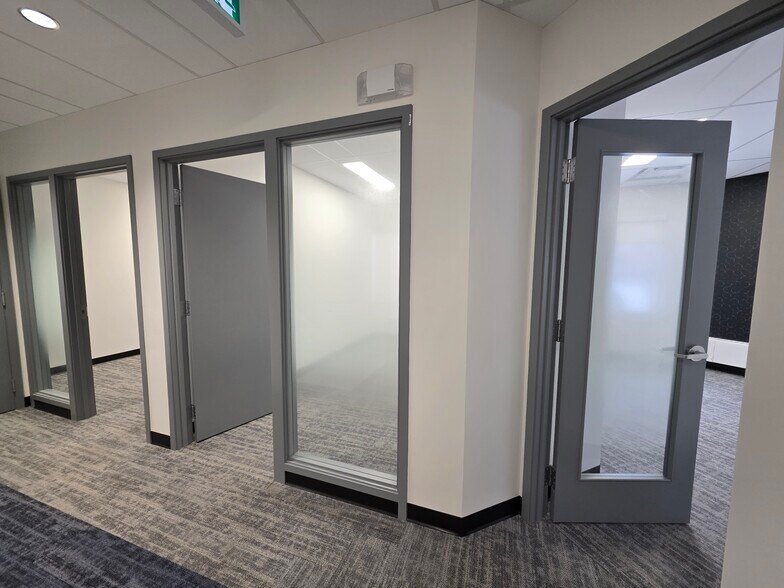 More Photos Of 10050 112 St NW, Edmonton Office For Lease