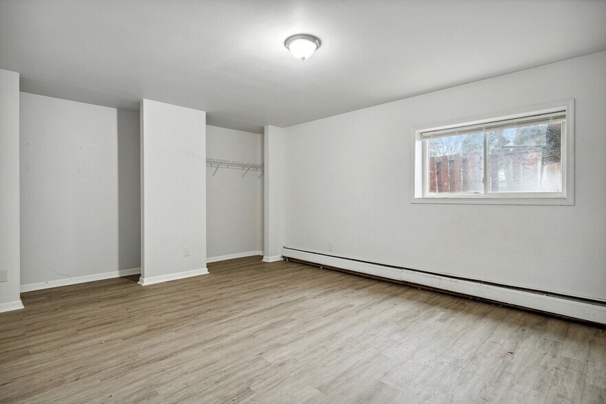 More Photos Of 645 E Jolly Rd, Lansing Apartments For Sale