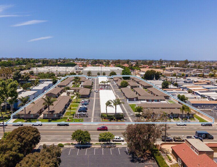 More Photos Of 19131-19161 Delaware St, Huntington Beach Apartments For Sale