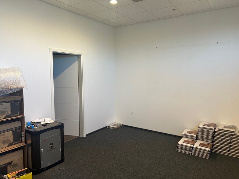 More Photos Of 165 Enterprise Ct, Galt Warehouse For Sale