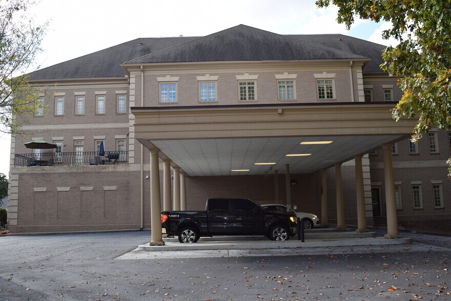 More Photos Of 1200 Johnson Ferry Rd, Marietta Office For Sale