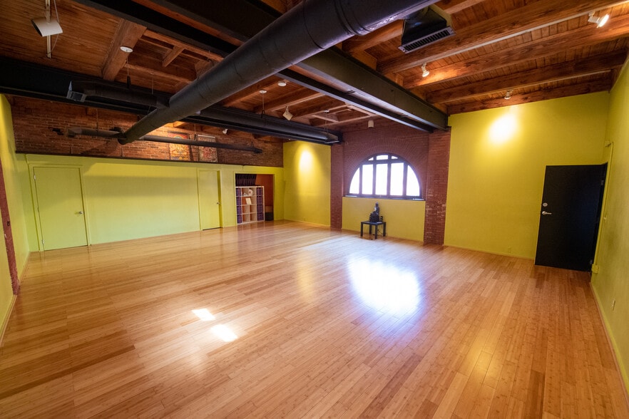 More Photos Of 107 E Preston St, Baltimore Office For Lease