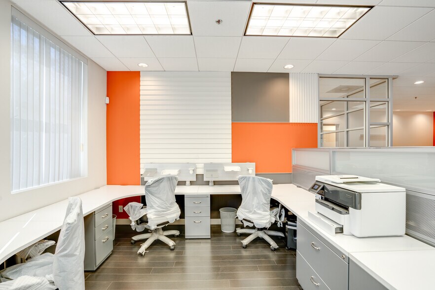 More Photos Of 10145 Via De La Amistad, San Diego Loft Creative Space For Sale