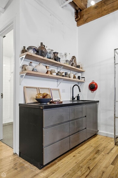 More Photos Of 2401 W Ohio St, Chicago Apartments For Sale