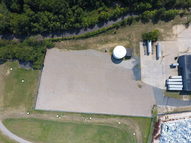 More Photos Of 8600 River Rd, Pennsauken Warehouse For Lease