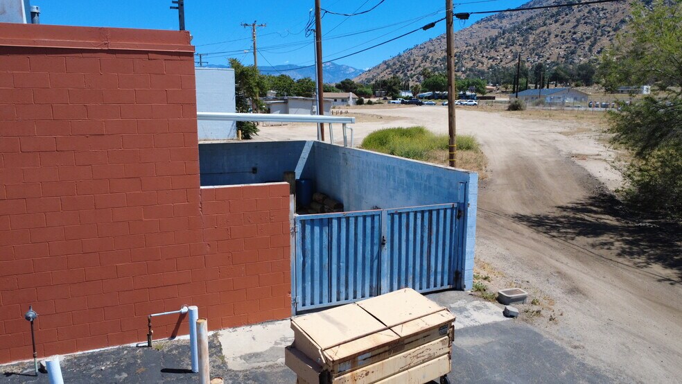 More Photos Of 6106 Lake Isabella Blvd, Lake Isabella General Retail For Sale