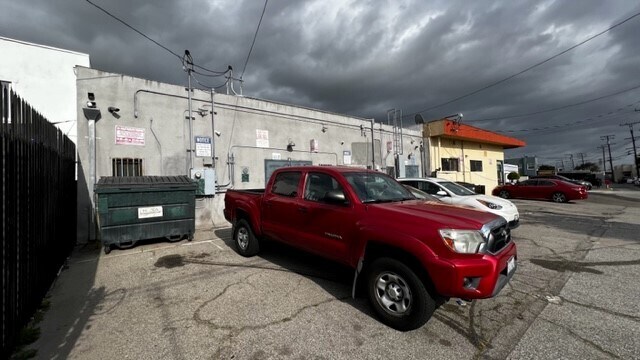 More Photos Of 3505 W Beverly Blvd, Montebello Office For Lease