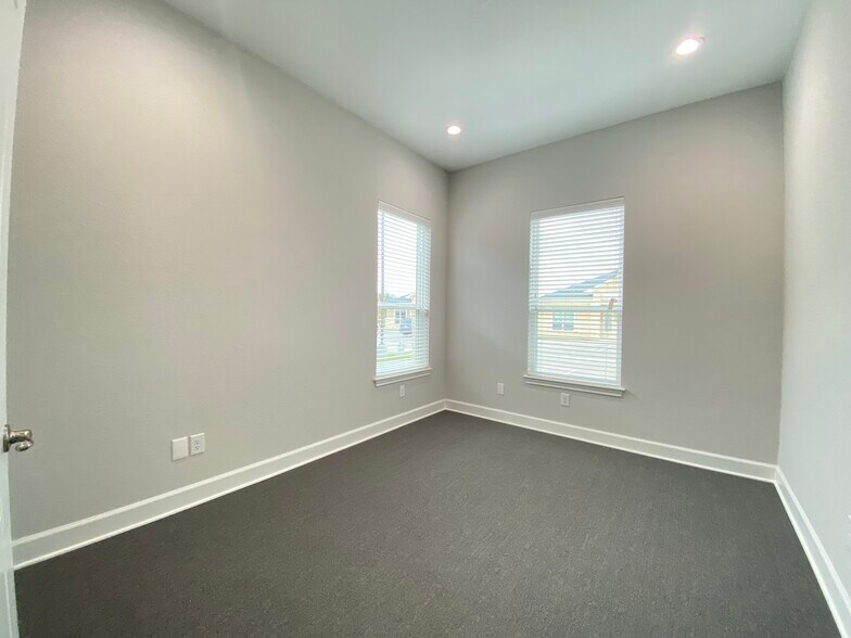 More Photos Of 1640 Highland Falls Dr, Leander Medical For Sale