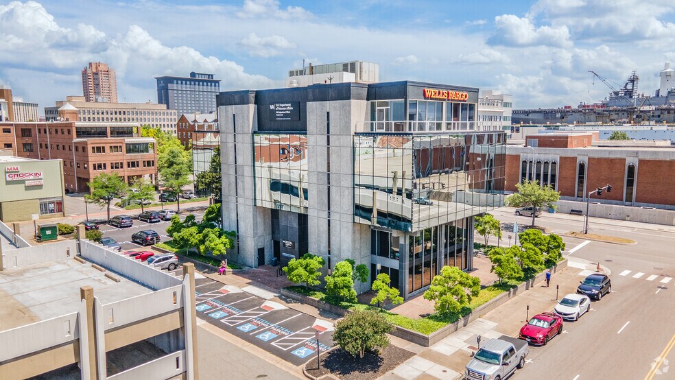 More Photos Of 600 Crawford St, Portsmouth Medical For Lease