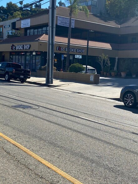 More Photos Of 3535 Cahuenga Blvd W, Studio City Storefront Retail Office For Lease