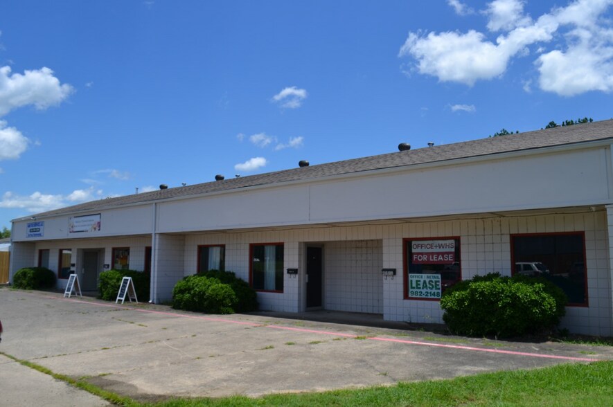 More Photos Of 401 S 1st St, Jacksonville Self Storage For Lease