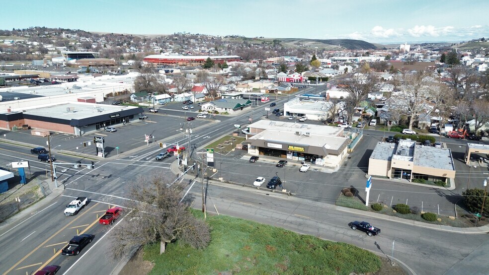 Primary Photo Of 410 SW 20th St, Pendleton General Retail For Sale
