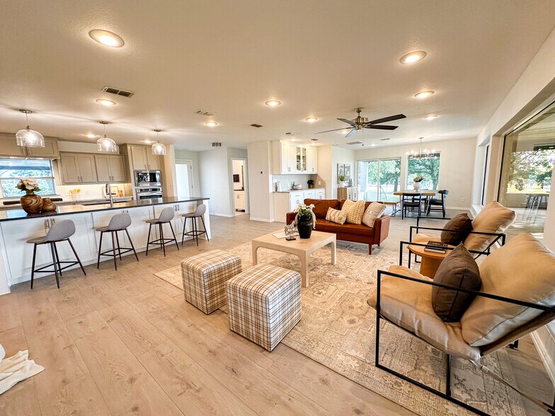 More Photos Of 3952 Tin Top Rd, Weatherford Flex For Sale