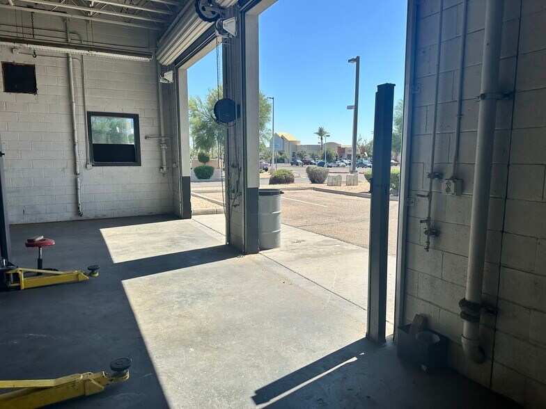 More Photos Of 10380 N 91st Ave, Peoria Auto Repair For Lease