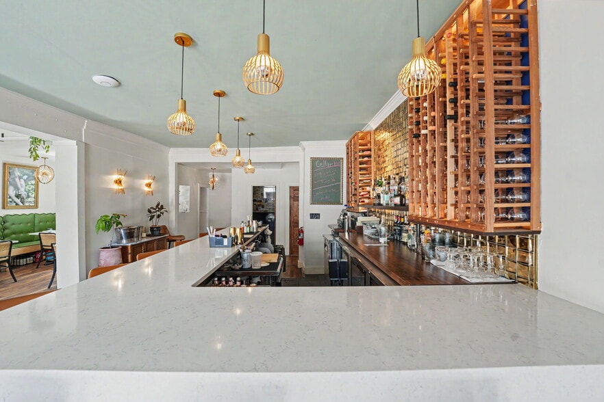 More Photos Of 2312 Abercorn St, Savannah Storefront Retail Residential For Sale