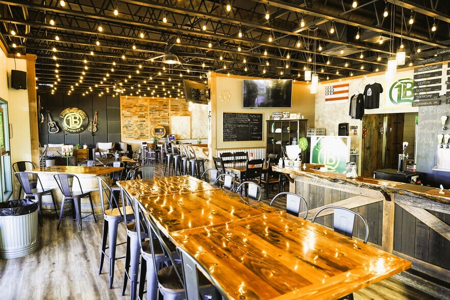 More Photos Of 192 Main St, Winston Bar For Sale