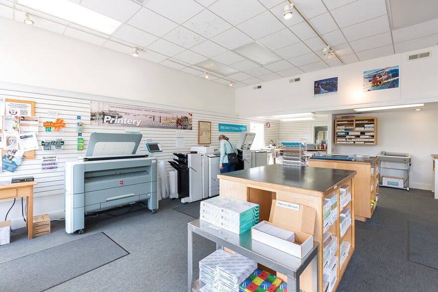 More Photos Of 625 Tyler St, Port Townsend General Retail For Sale