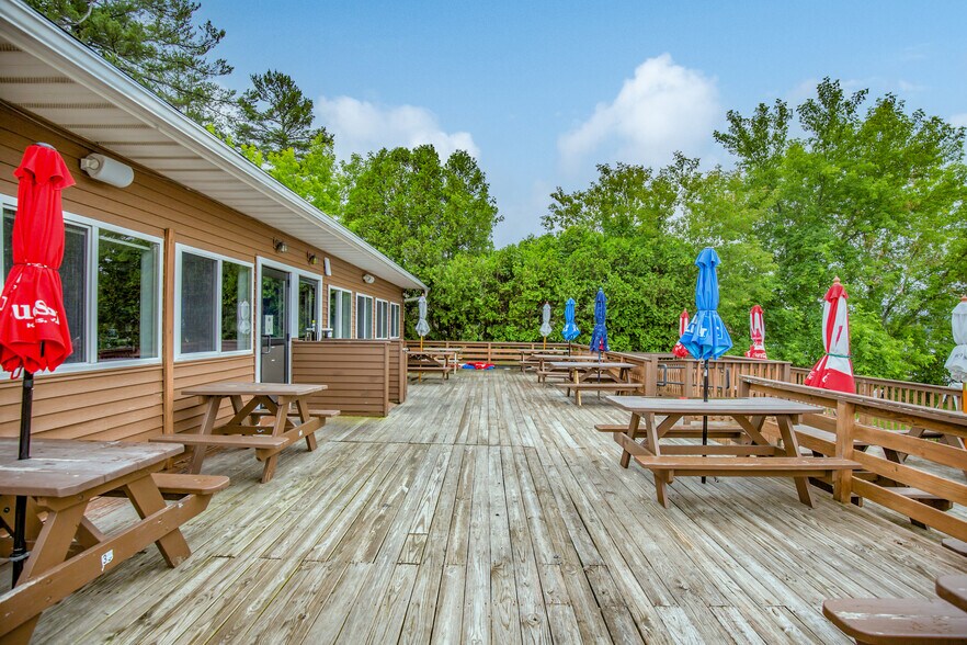 More Photos Of 750 S Main St, Lanesborough Restaurant For Sale