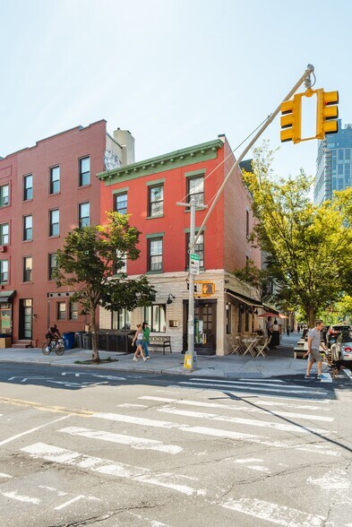 More Photos Of 47 Franklin St, Brooklyn Apartments For Sale